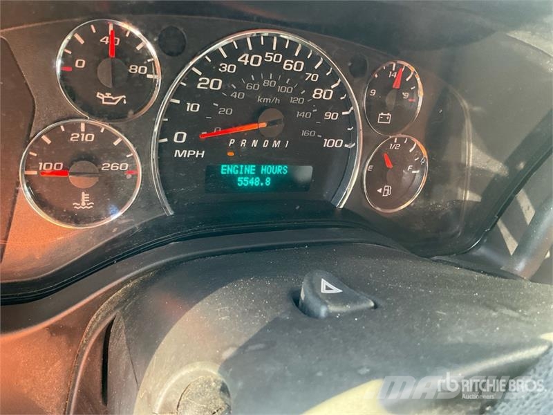 Chevrolet Express 3500 4x2 Van Truck ボックスボディー、ウイング、箱車