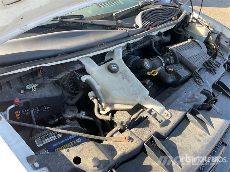 Chevrolet Express 3500 패널 화물차