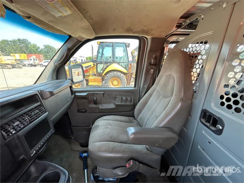Chevrolet Express 3500 Panel vans
