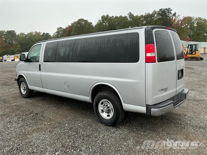 Chevrolet Express 3500 Panel vanlar