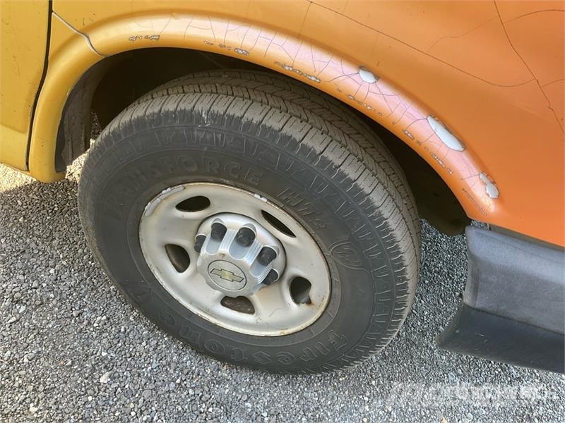 Chevrolet Express 3500 패널 화물차