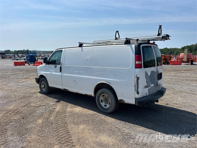 Chevrolet Express 3500 Panel vans