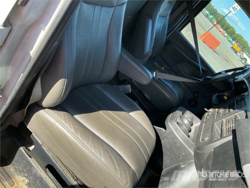 Chevrolet Express 3500 패널 화물차