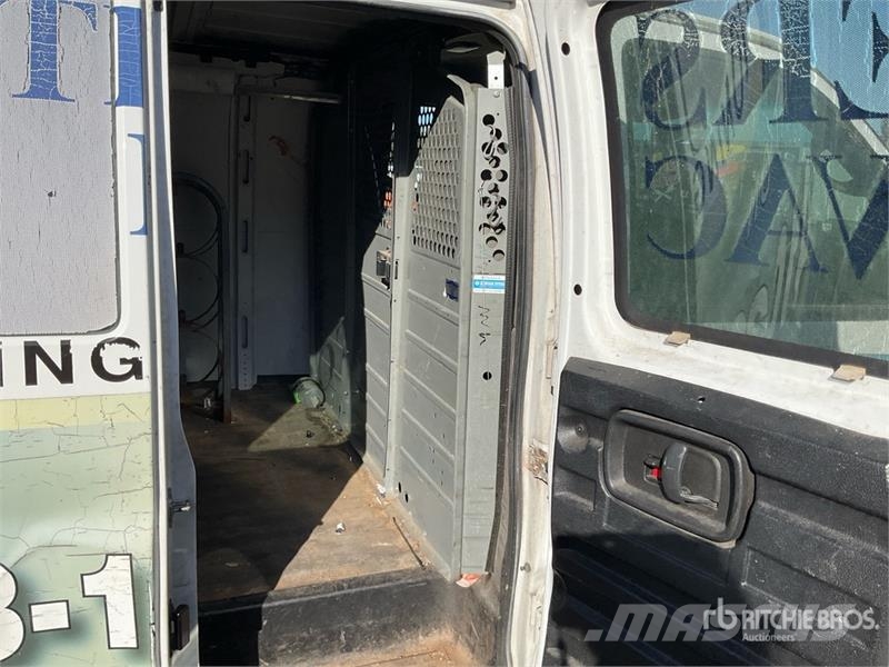 Chevrolet Express 3500 패널 화물차
