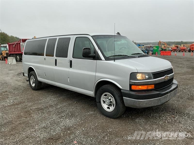 Chevrolet Express 3500 Panel vanlar