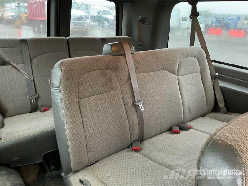 Chevrolet Express 3500 Panel vanlar