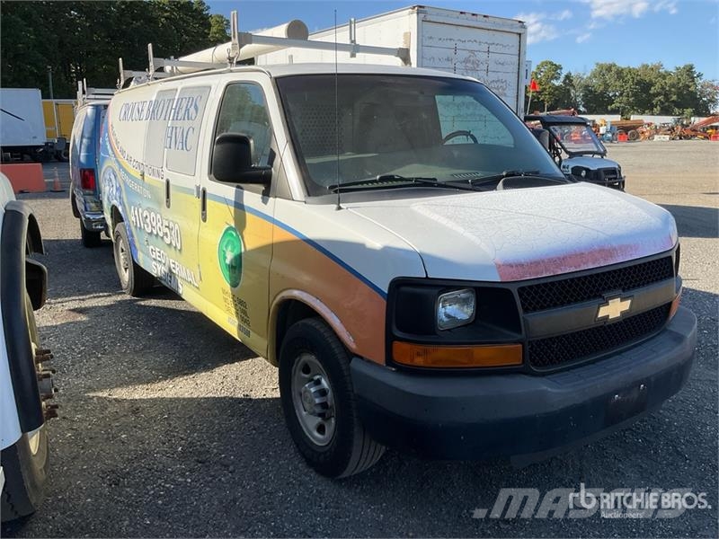 Chevrolet Express 3500 패널 화물차