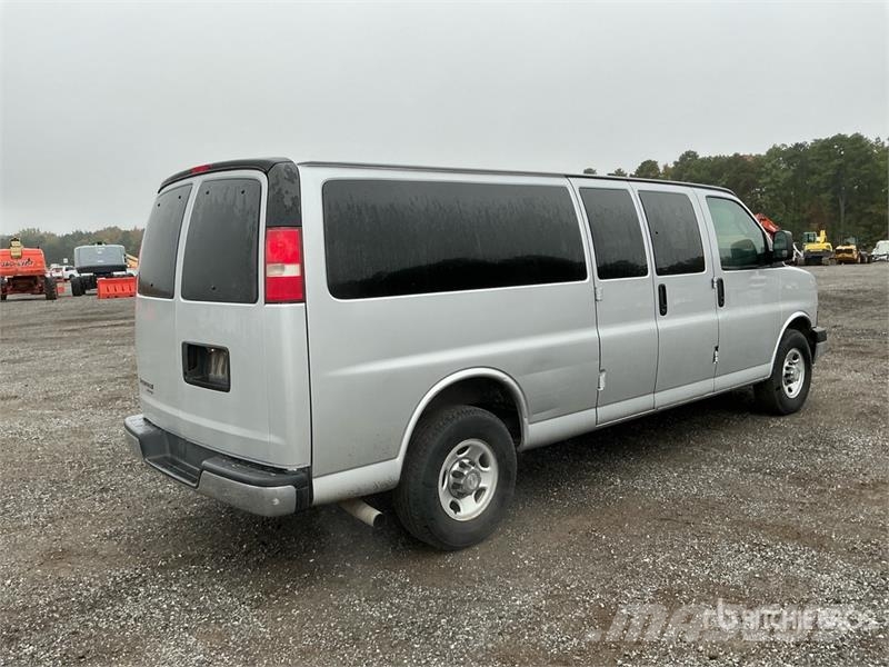 Chevrolet Express 3500 Panel vanlar