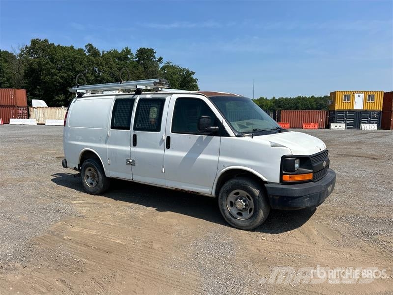 Chevrolet Express 3500 Panel vans