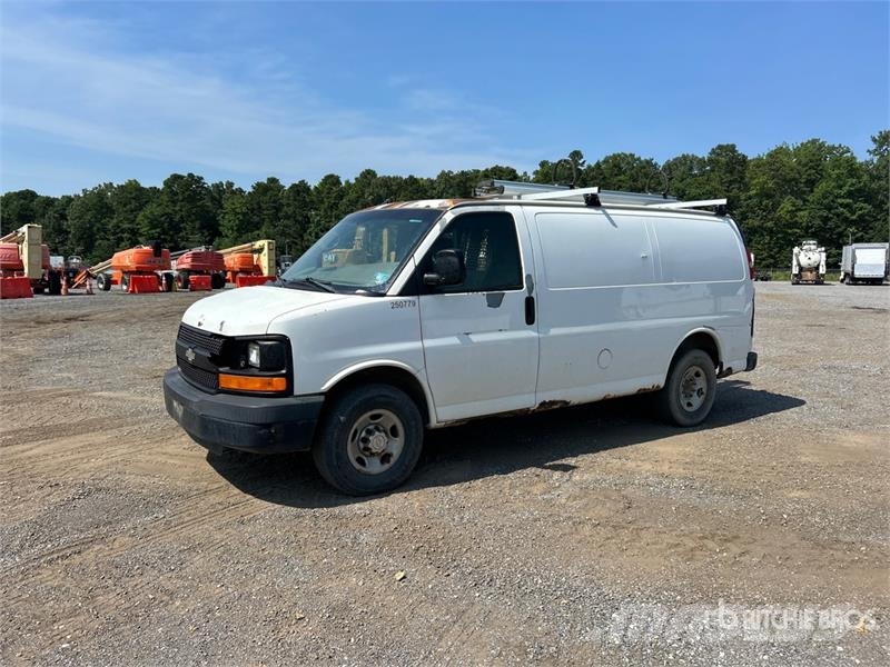Chevrolet Express 3500 Panel vans