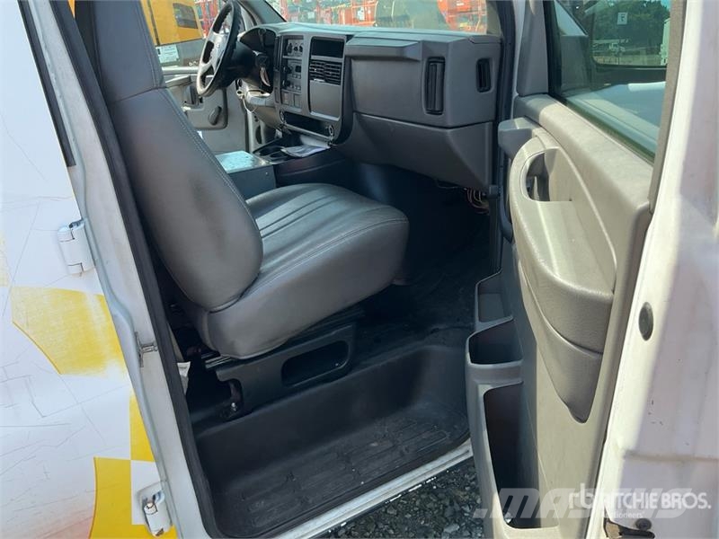 Chevrolet Express G2500 Gesloten bedrijfswagens