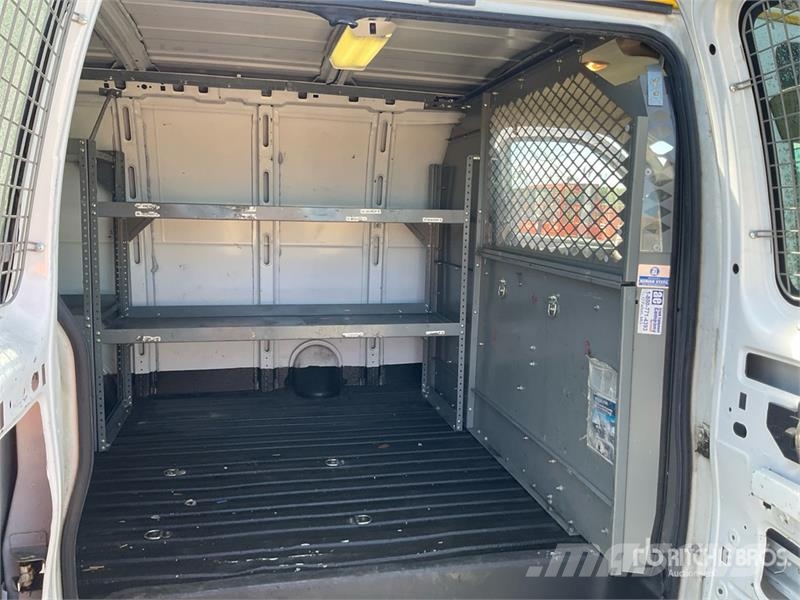 Chevrolet Express G2500 Gesloten bedrijfswagens