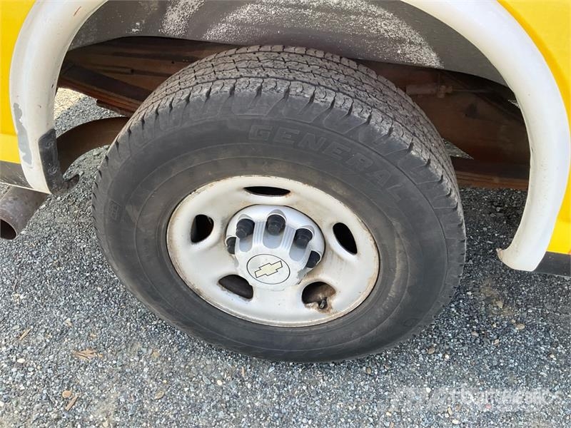 Chevrolet Express G2500 Gesloten bedrijfswagens