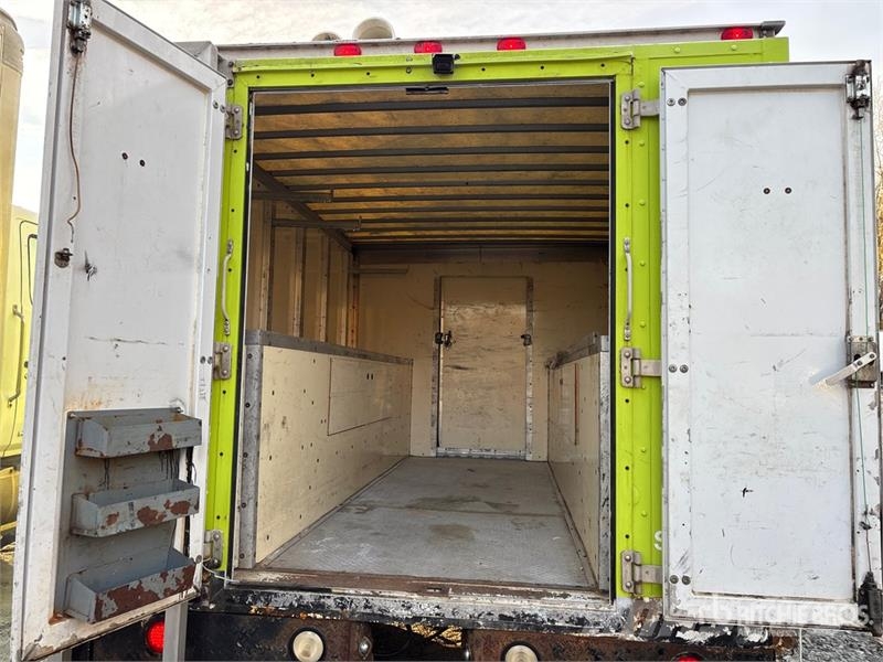 Chevrolet Express G3500 4x2 Utility Truck Caja abierta/laterales abatibles