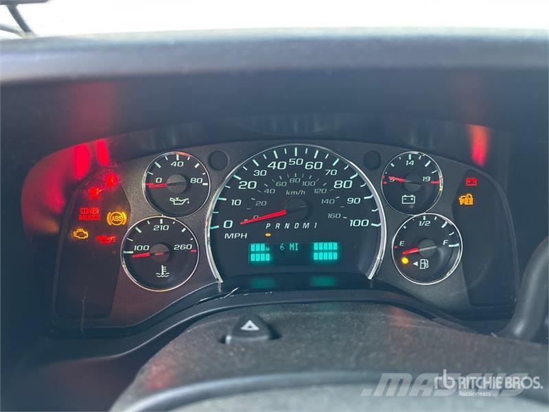 Chevrolet Express G3500 4x2 Utility Truck Caja abierta/laterales abatibles