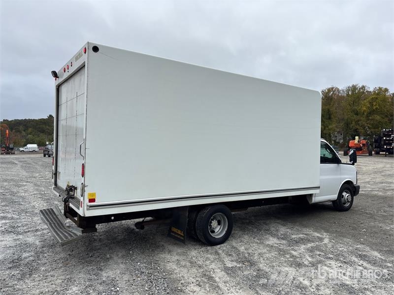 Chevrolet Express G3500 Dobozos teherautók