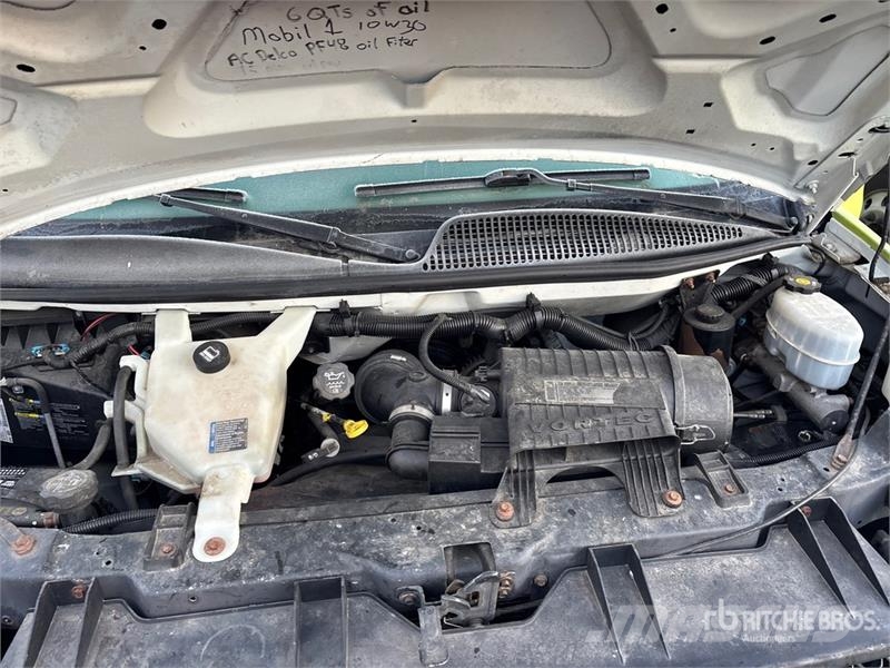 Chevrolet Express G3500 4x2 Utility Truck Caja abierta/laterales abatibles