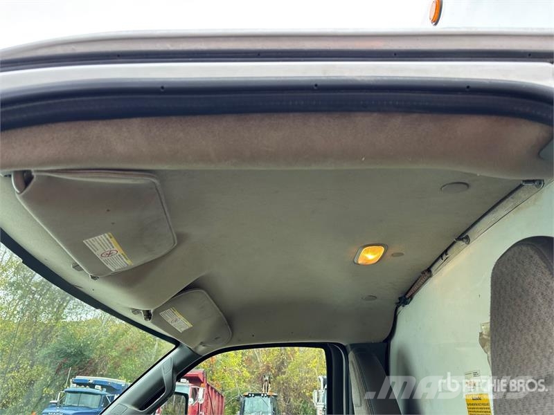 Chevrolet Express G3500 Sanduk kamioni