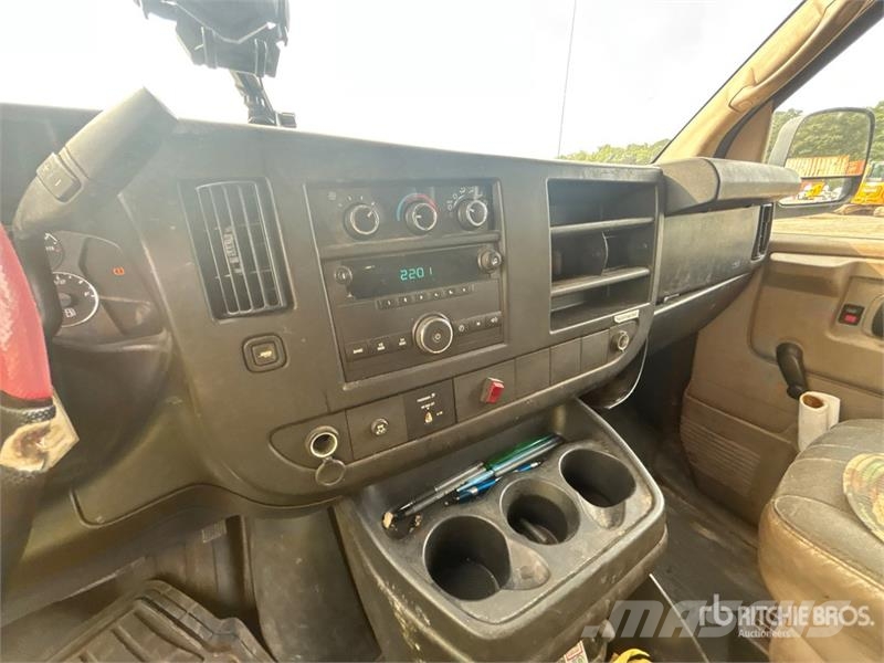 Chevrolet G2500 大型面包车