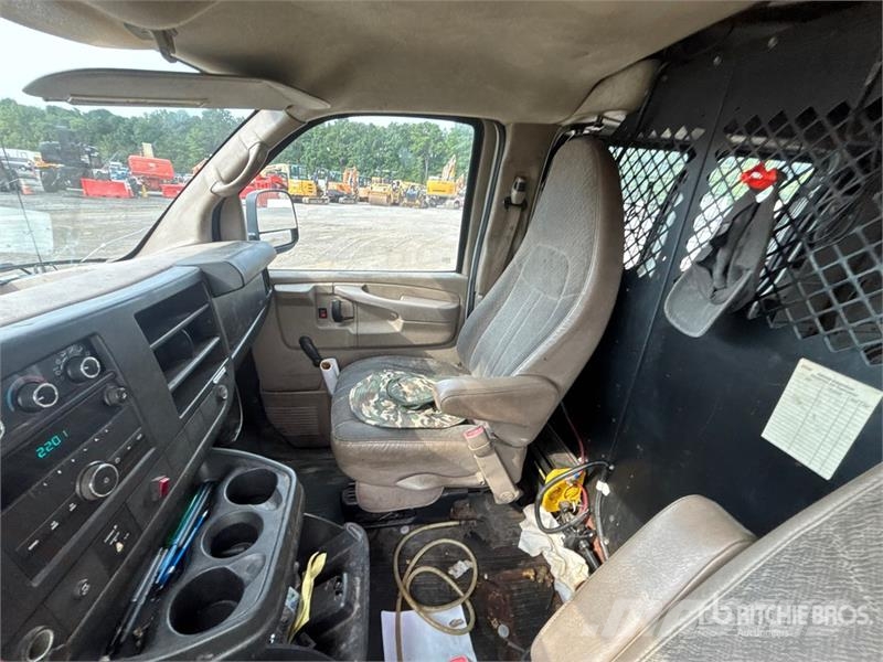 Chevrolet G2500 大型面包车