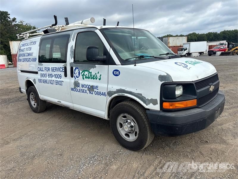 Chevrolet G2500 大型面包车