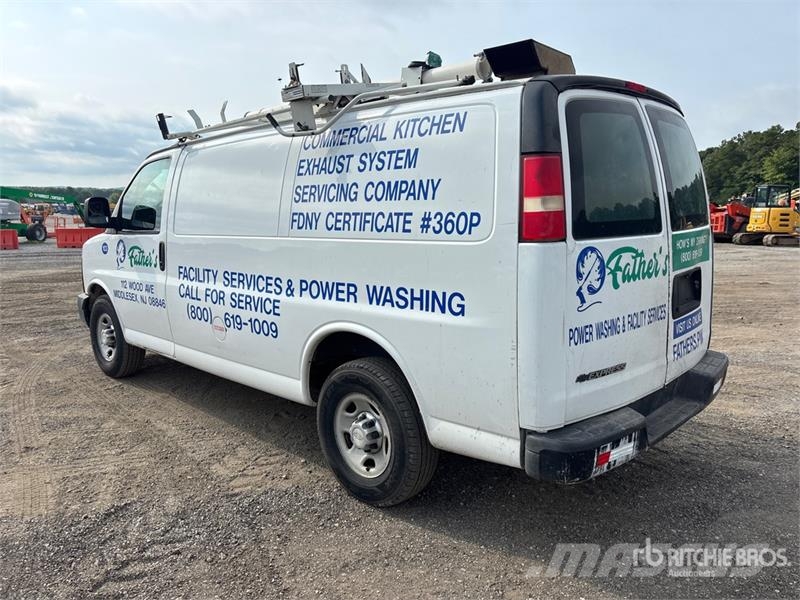 Chevrolet G2500 大型面包车