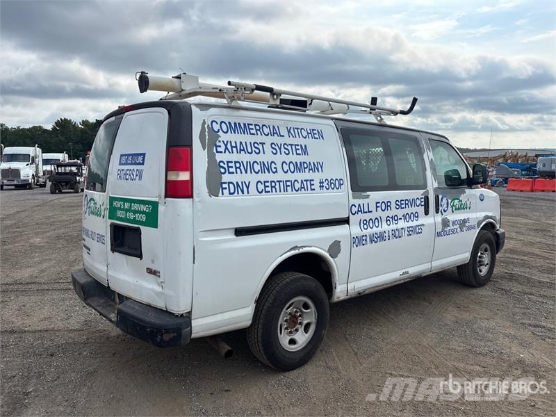 Chevrolet G2500 大型面包车