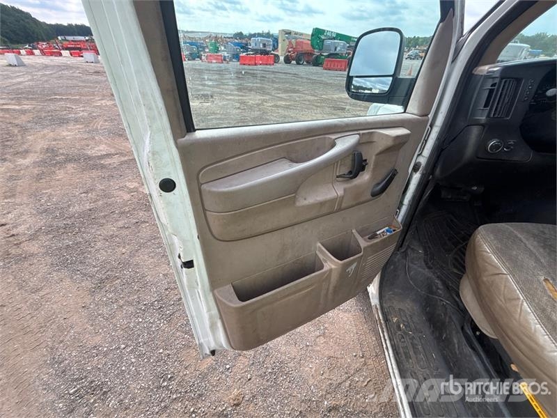 Chevrolet G2500 大型面包车