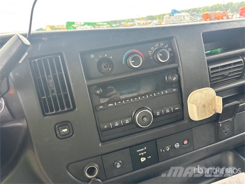 Chevrolet G2500 大型面包车