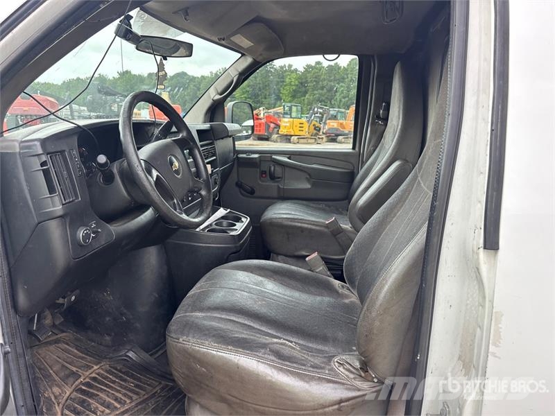 Chevrolet G2500 大型面包车
