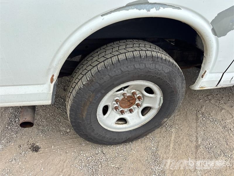 Chevrolet G2500 大型面包车
