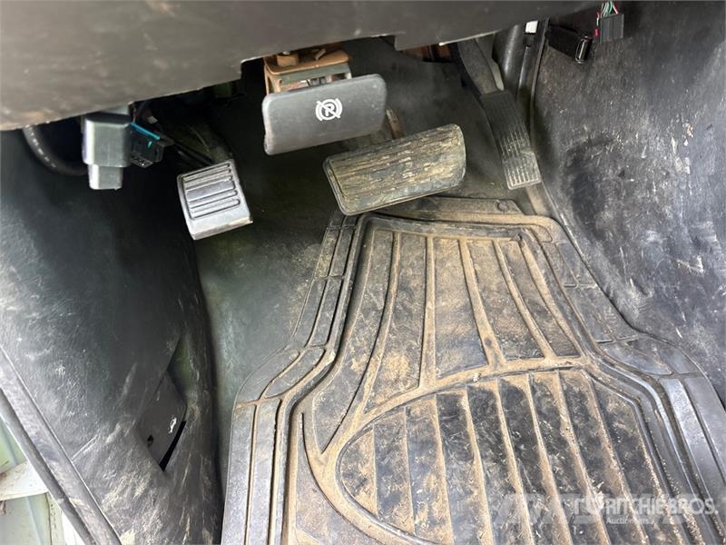 Chevrolet G2500 大型面包车