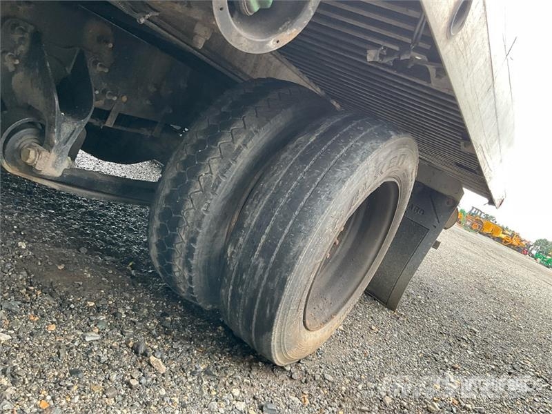 Chevrolet GM515 4x2 Rollback Truck (Inoperable) Hinausautot
