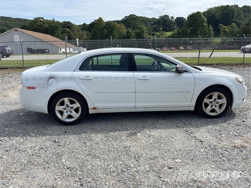 Chevrolet Malibu Automašīnas