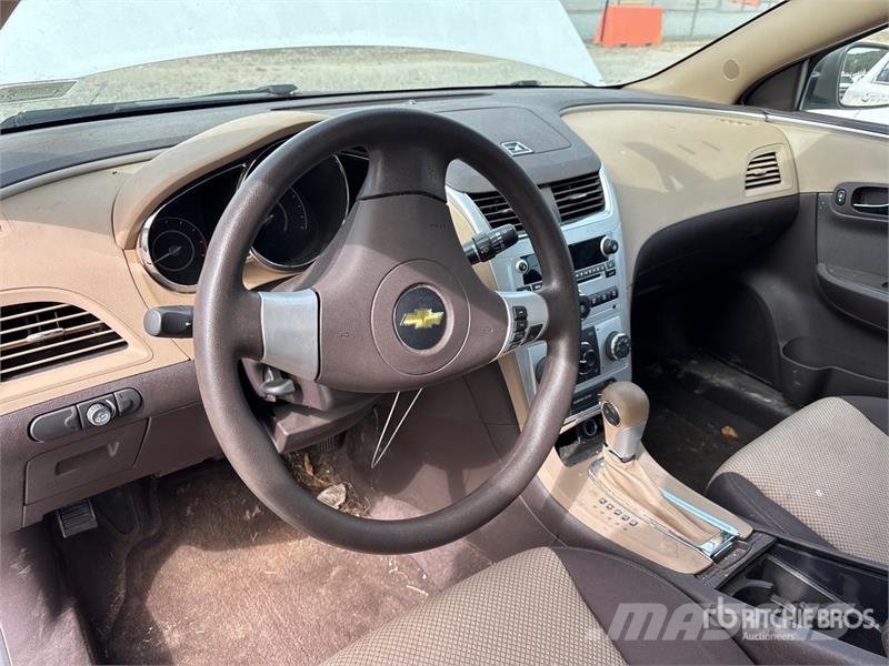 Chevrolet Malibu Automašīnas