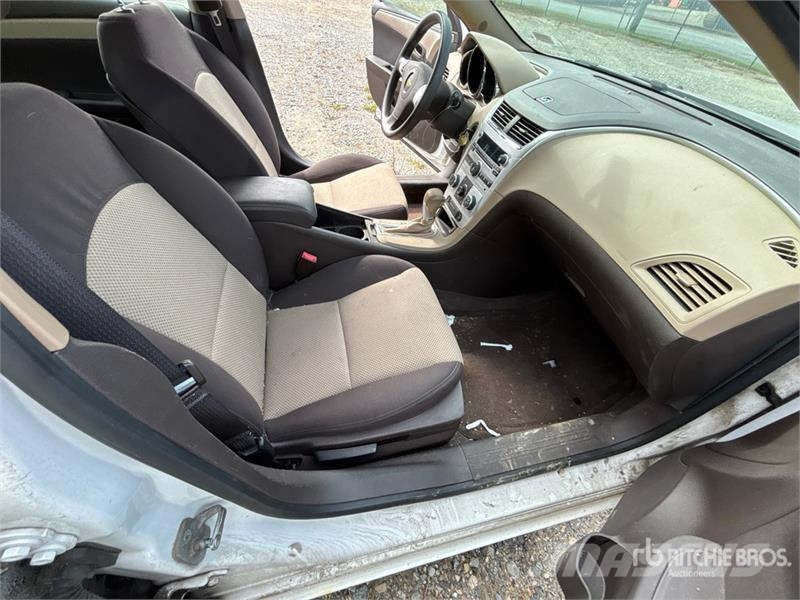 Chevrolet Malibu Automašīnas