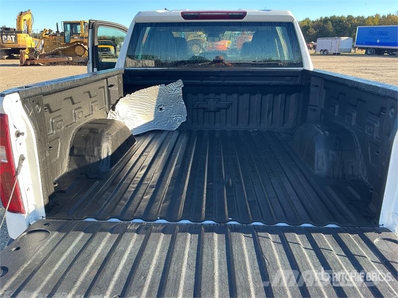 Chevrolet Silverado 1500 4x4 Crew Cab Pickup 其他