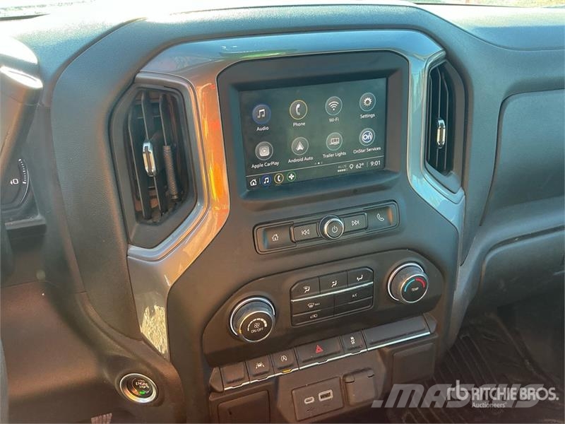Chevrolet Silverado 1500 4x4 Crew Cab Pickup 其他