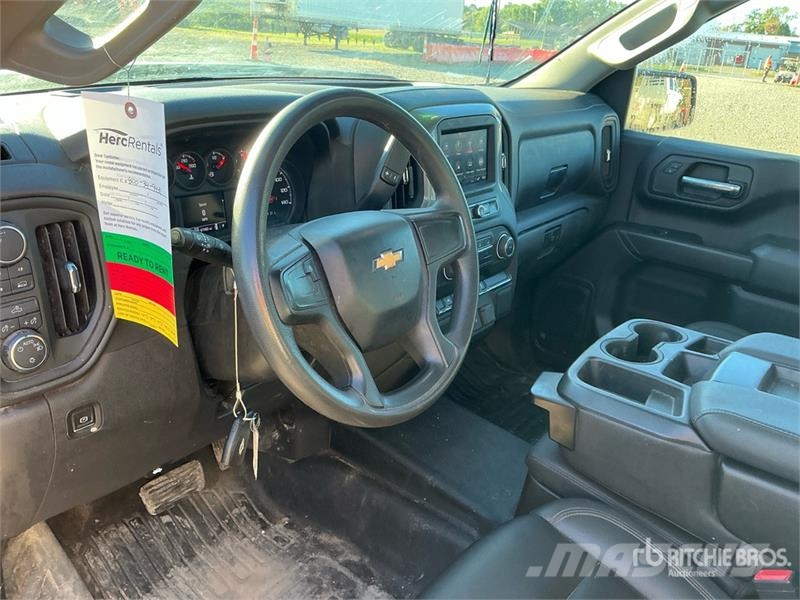 Chevrolet Silverado 1500 4x4 Crew Cab Pickup 其他