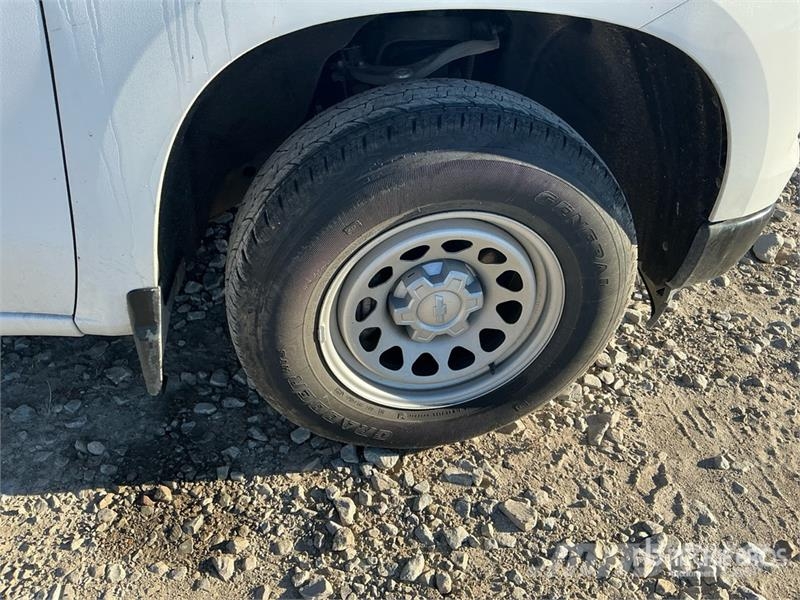 Chevrolet Silverado 1500 4x4 Crew Cab Pickup 其他