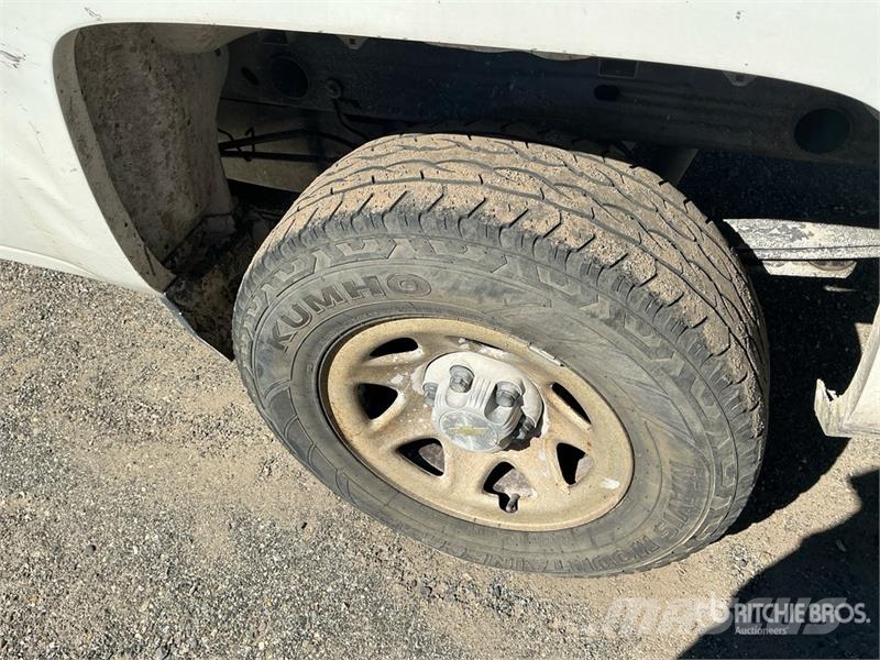 Chevrolet Silverado 1500 4x4 Pickup Diger