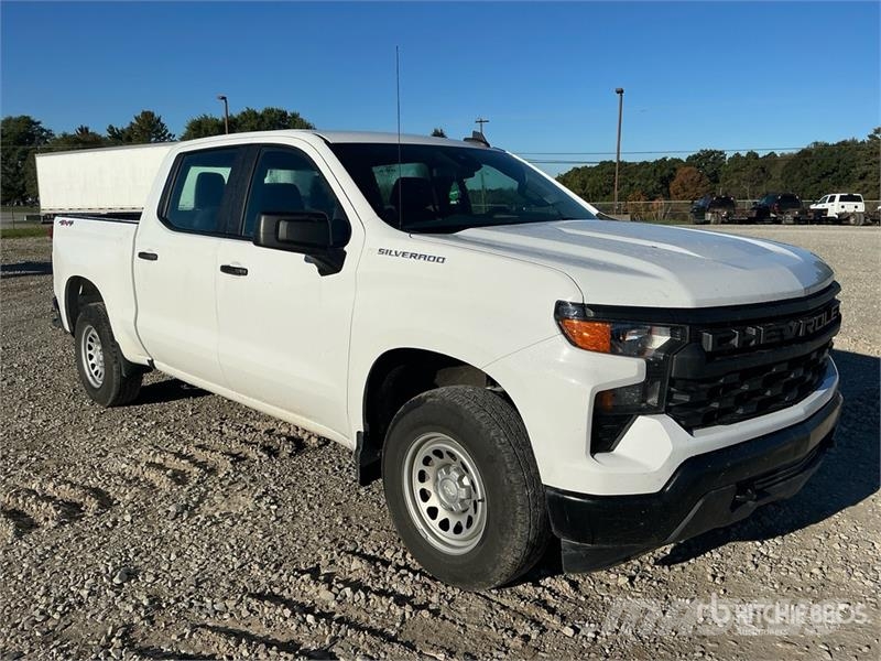 Chevrolet Silverado 1500 4x4 Crew Cab Pickup 其他