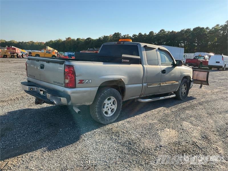 Chevrolet Silverado 1500 4x4 Extended Cab Pickup Altele