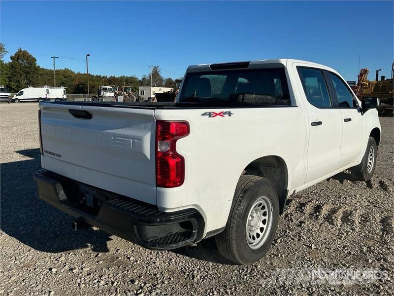 Chevrolet Silverado 1500 4x4 Crew Cab Pickup 其他