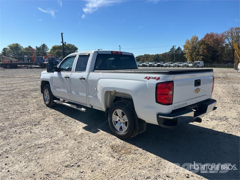 Chevrolet Silverado 1500 4x4 Extended Cab Pickup Inne