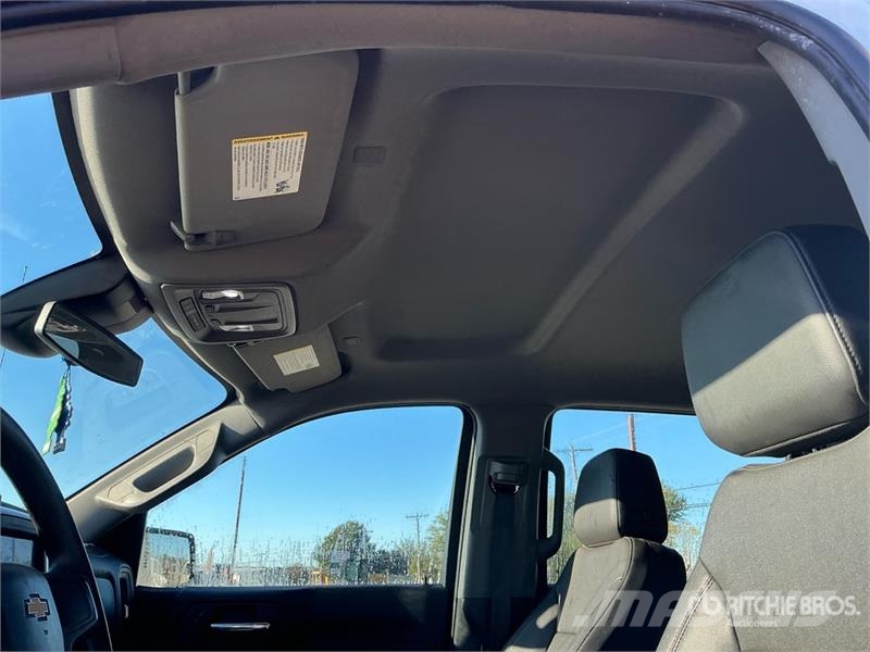 Chevrolet Silverado 1500 4x4 Crew Cab Pickup 其他