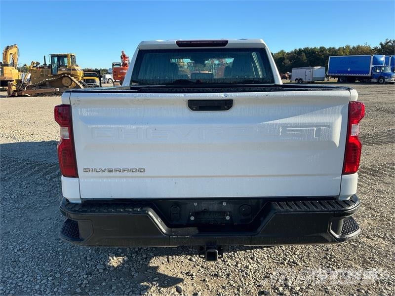 Chevrolet Silverado 1500 4x4 Crew Cab Pickup 其他
