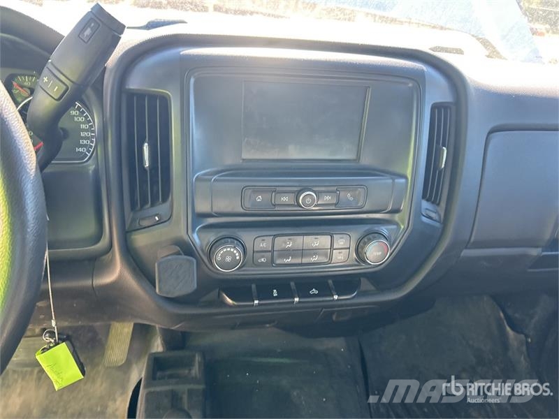 Chevrolet Silverado 1500 4x4 Extended Cab Pickup Inne
