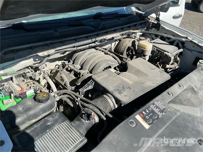 Chevrolet Silverado 1500 4x4 Pickup Diger
