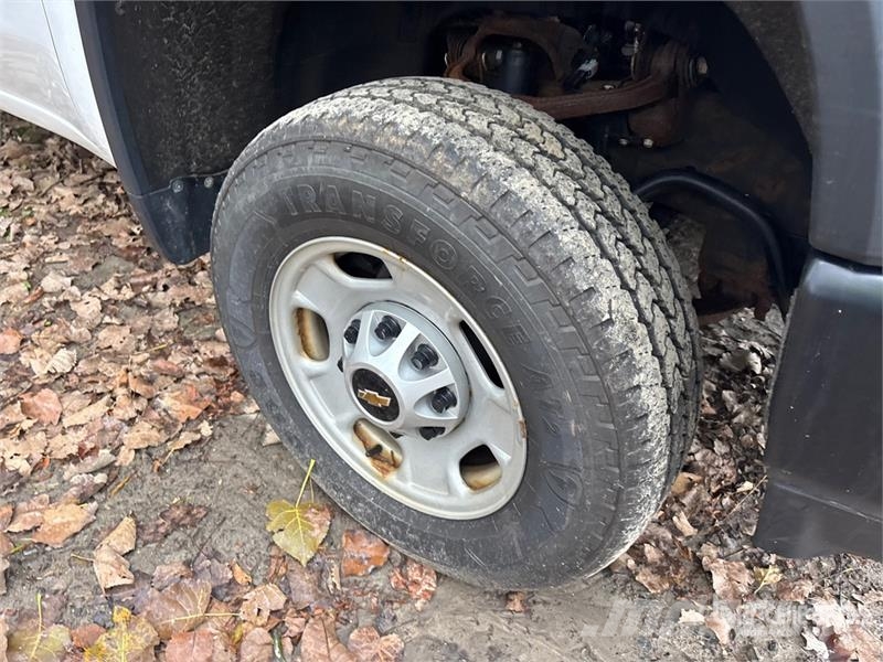 Chevrolet Silverado 2500HD 4x4 Crew Cab Pickup その他